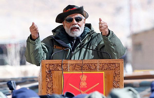 Modi in Kargil