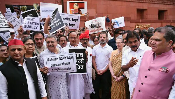 Opposition outside Parliament